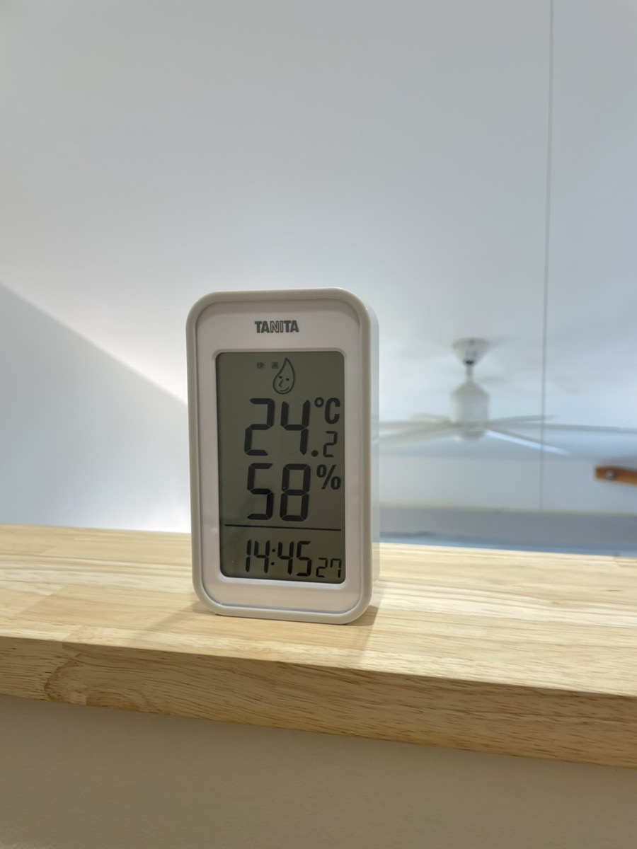 外気温とモデルハウス内の気温・湿度差を評価 画像