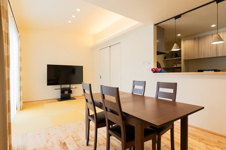 回遊動線で家事がはかどる家