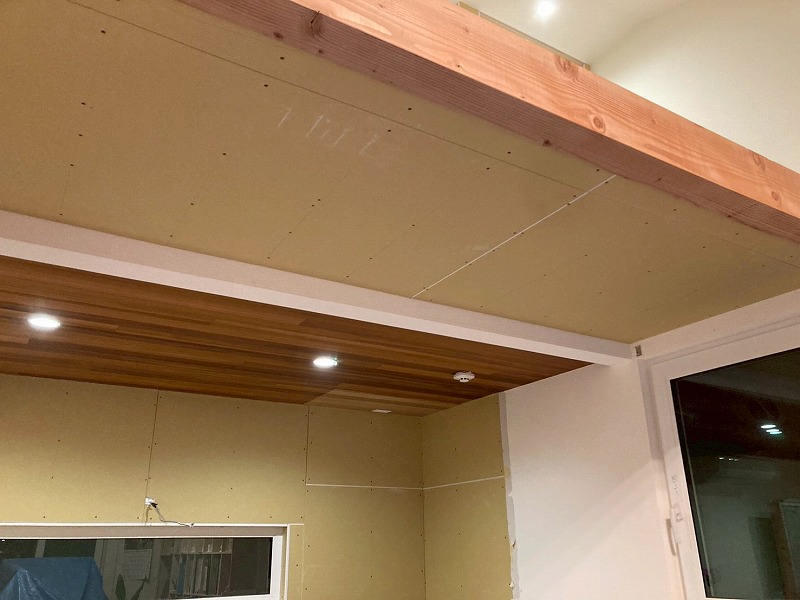 ロフトの床が伸びて広くなったロフトスペースの様子。